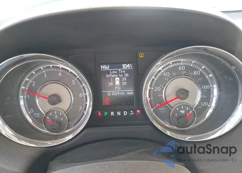 2013 Chrysler Town & Country Touring-L z USA, uszkodzony, nr VIN 2C4RC1CG1DR645636